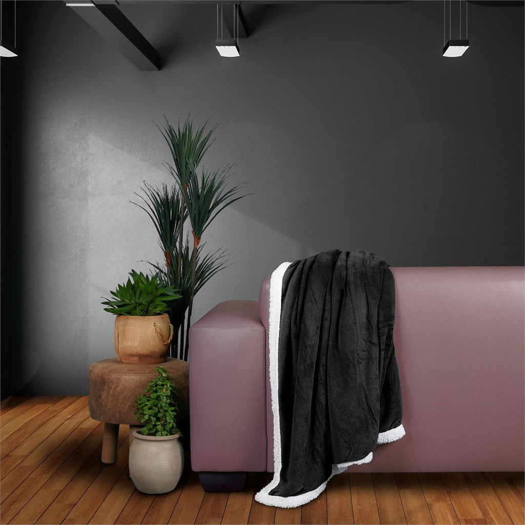 GIFT-17150_GIFT-17150-BL-LIFESTYLE-NO-LOGO