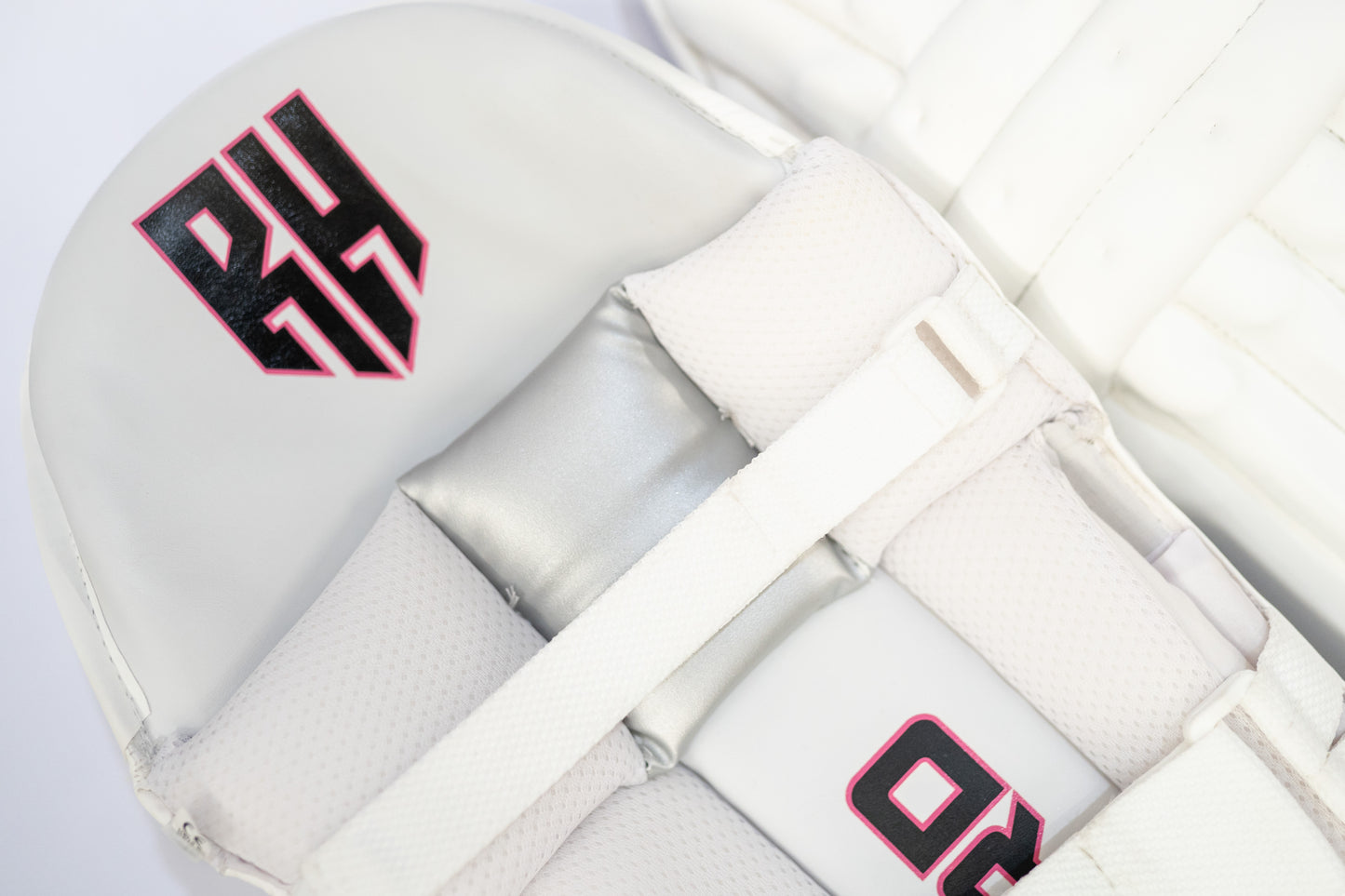 SF Cricket Batting Legguard RH17