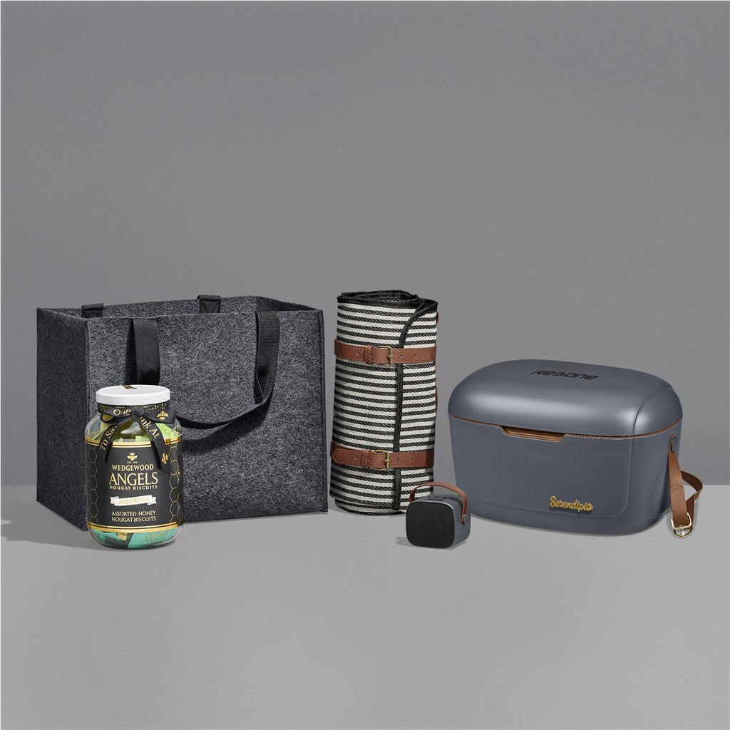 Yatta Finest Finds Hamper