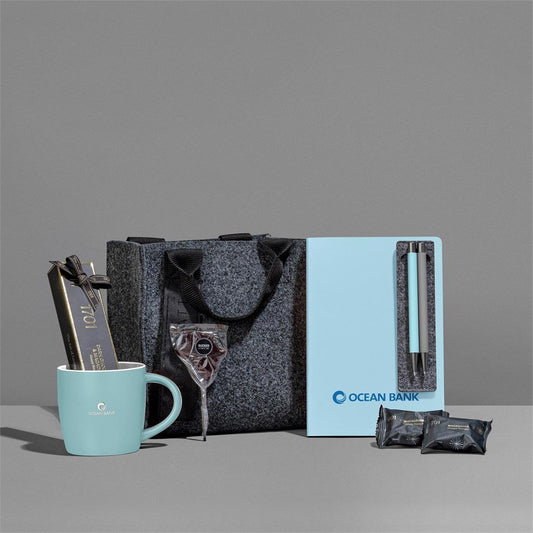 Yatta Vogue Vibes Hamper - Light Turquoise